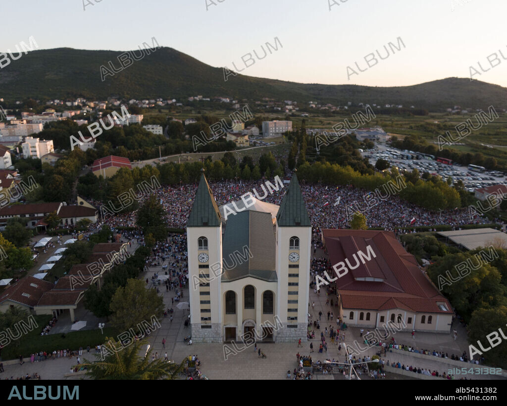 MEDJUGORJE, LA PELICULA, 2021, directed by BORJA MARTINEZ-ECHEVARRIA and JESUS GARCIA COLOMER. Copyright Medju Films A.I.E.