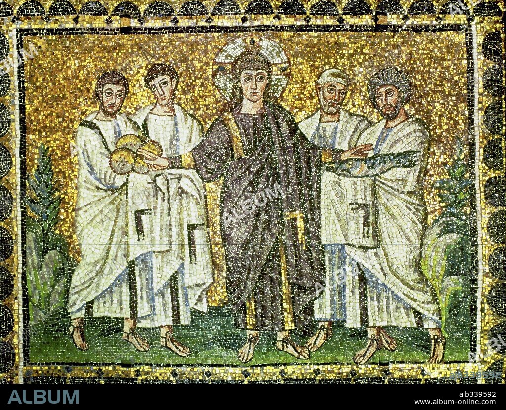 The multiplication of the loaves and the fishes, mosaic cycle Saint Apollinare Nuovo Ravenna 6th century, AD. San Apollinare Nuovo, Ravenna.