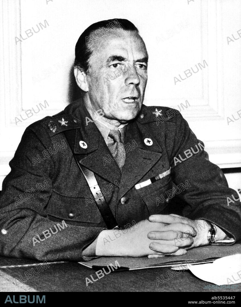 what was the sveriges scoutforbund and how did count folke bernadotte integrate it into sweden's defense system