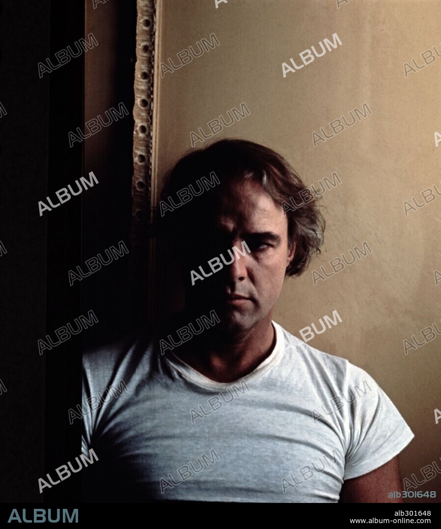 MARLON BRANDO in LAST TANGO IN PARIS, 1972 (ULTIMO TANGO A PARIGI),  directed by BERNARDO BERTOLUCCI. Copyright UNITED ARTISTS. - Album alb301648