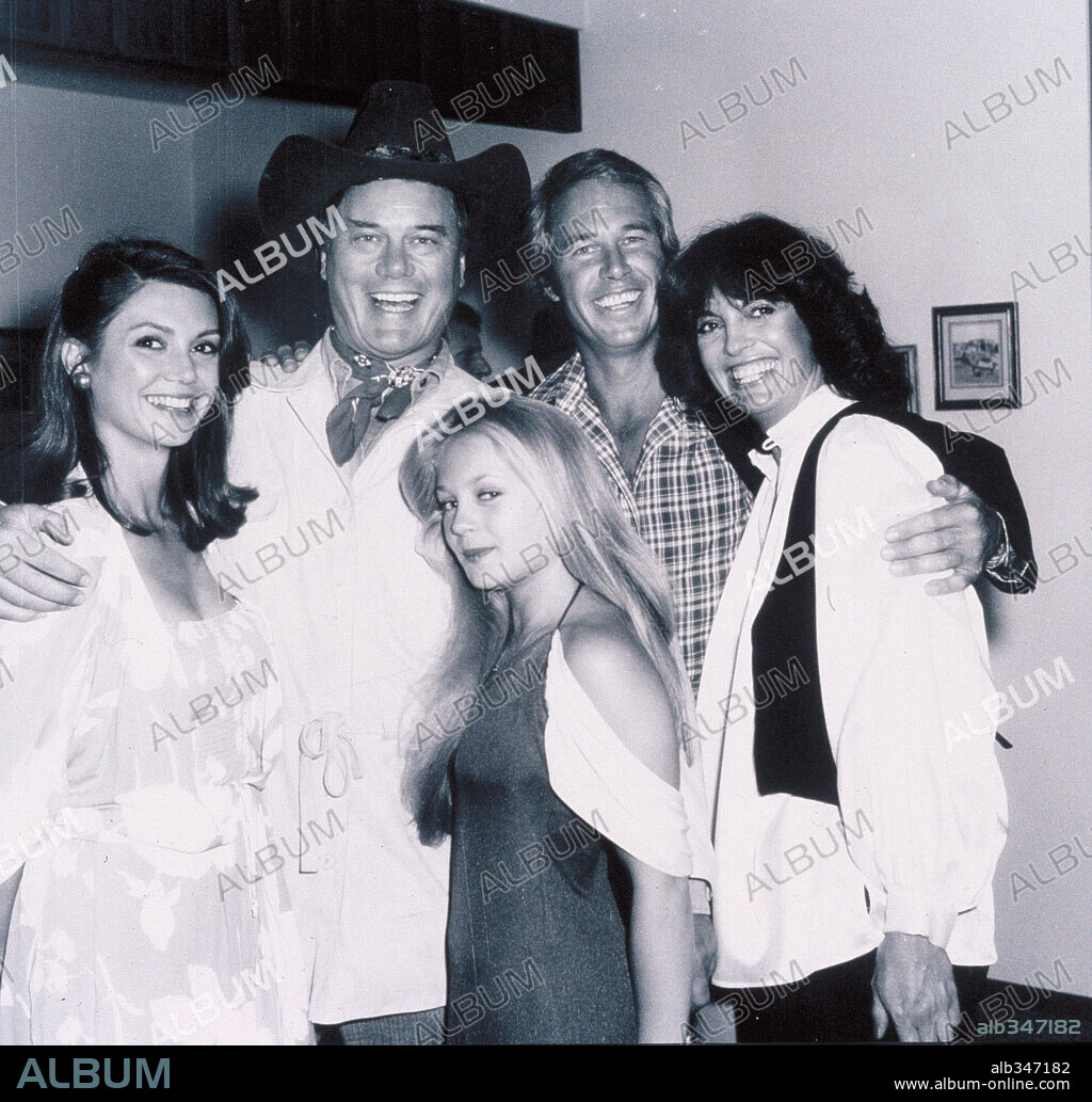 CHARLENE TILTON, LARRY HAGMAN, LINDA GRAY, STEVE KANALY and VICTORIA  PRINCIPAL in DALLAS, 1978, directed by COREY ALLEN, LARRY HAGMAN and  PATRICK DUFFY. Copyright LORIMAR T - Album alb347182