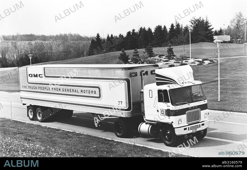 Pontiac, Michigan: 1975 A GMC Astro 95 highway tractor with the new Dragfoiler mounted on the cab roof to reduce air drag and improve fuel economy.