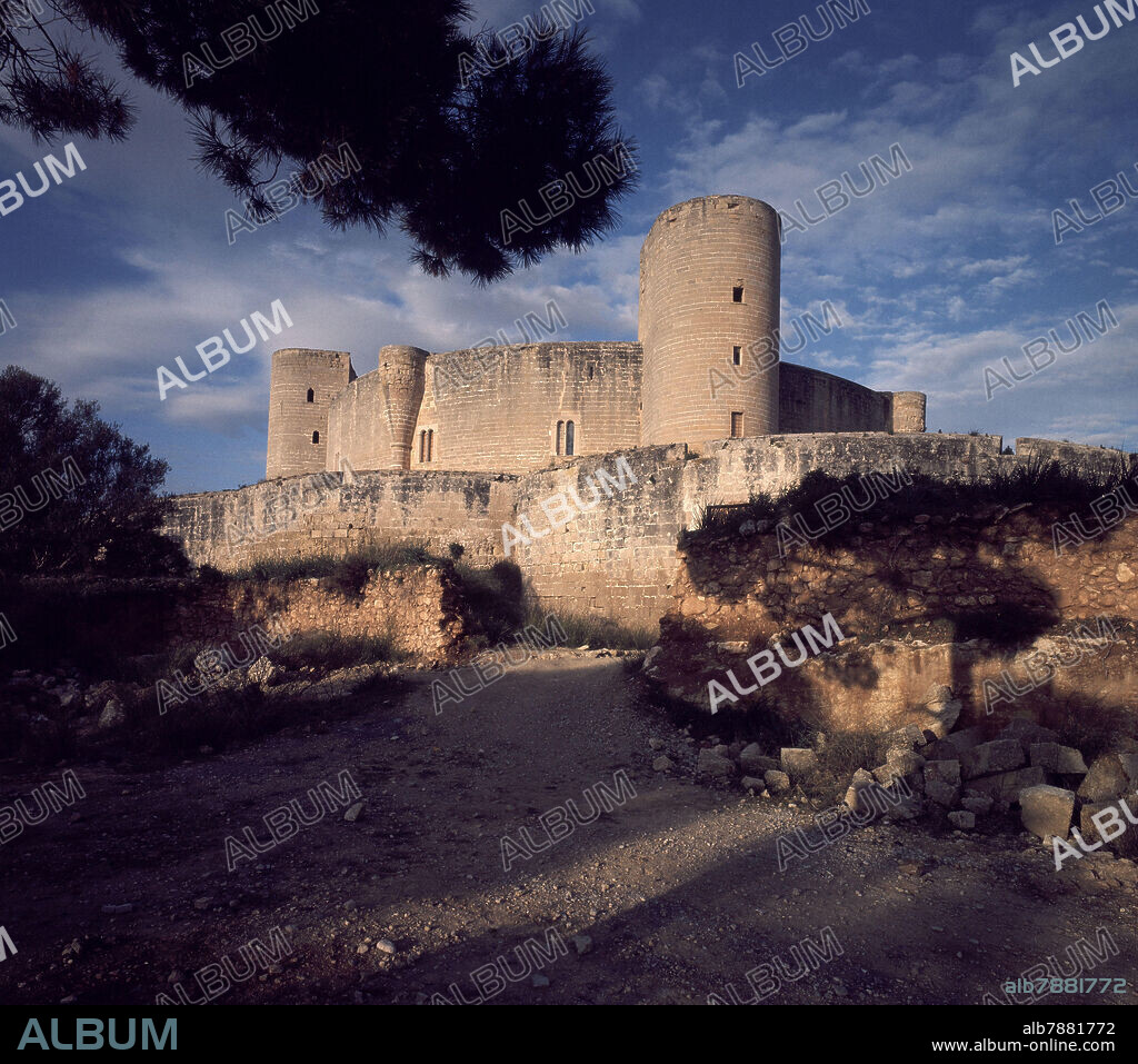 PEDRO SALVA-PERE SALVA-ARQUITECTO SIGLO XIV. CASTILLO DE BELLVER LEVANTADO POR JAIME II - SIGLO XIV - GOTICO ESPAÑOL.