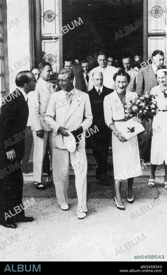 Duke And Duchess of Windsor in Italy.The Duke and Duchess of Windsor Photographed as they left the Grand Hotel Royal at Viareggio, Well Known seaside Resort near Pisa, Italy, after they had taken tea with the Duke of Bergamo. The Duke and Duchess are on a Mediterranean Cruise. July 18, 1938. (Photo by Keystone).