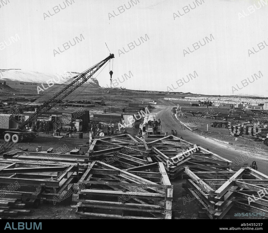 Thule Hanger Site Men of the U.S. Army s Corps of Engineers