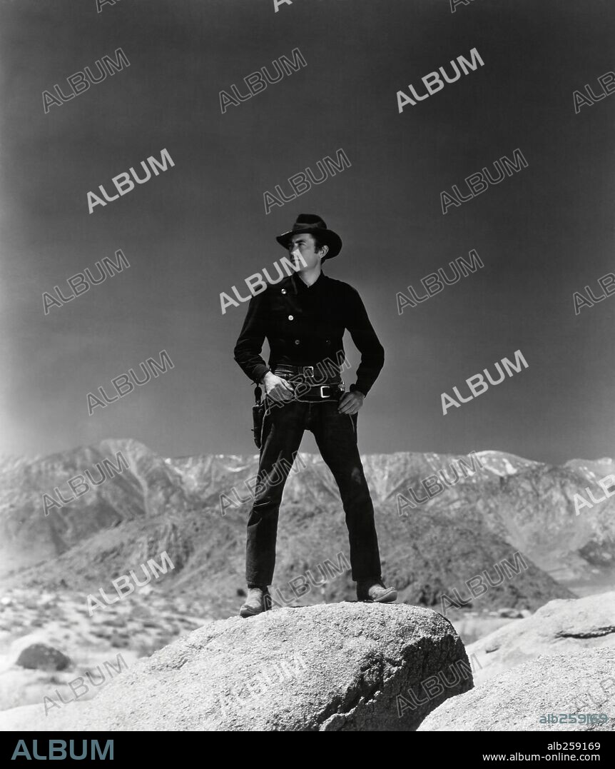 GREGORY PECK in YELLOW SKY, 1948, directed by WILLIAM A. WELLMAN. Copyright 20TH CENTURY FOX.