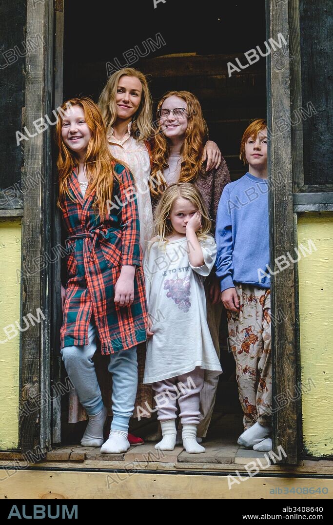 CHARLIE SHOTWELL, EDEN GRACE REDFIELD, ELLA ANDERSON, NAOMI WATTS and SADIE SINK in THE GLASS CASTLE, 2017, directed by DESTIN DANIEL CRETTON. Copyright LIONSGATE / GILES NETTER, JAKE.