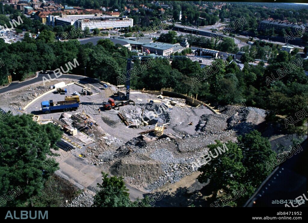 Göteborg - 1985 - Flygbilder över Liseberg i samband med bygget av Lisebergstornet - här skall tornet upp - *** Local Caption *** Låda Scandiwall. KAMERAREPORTAGE.