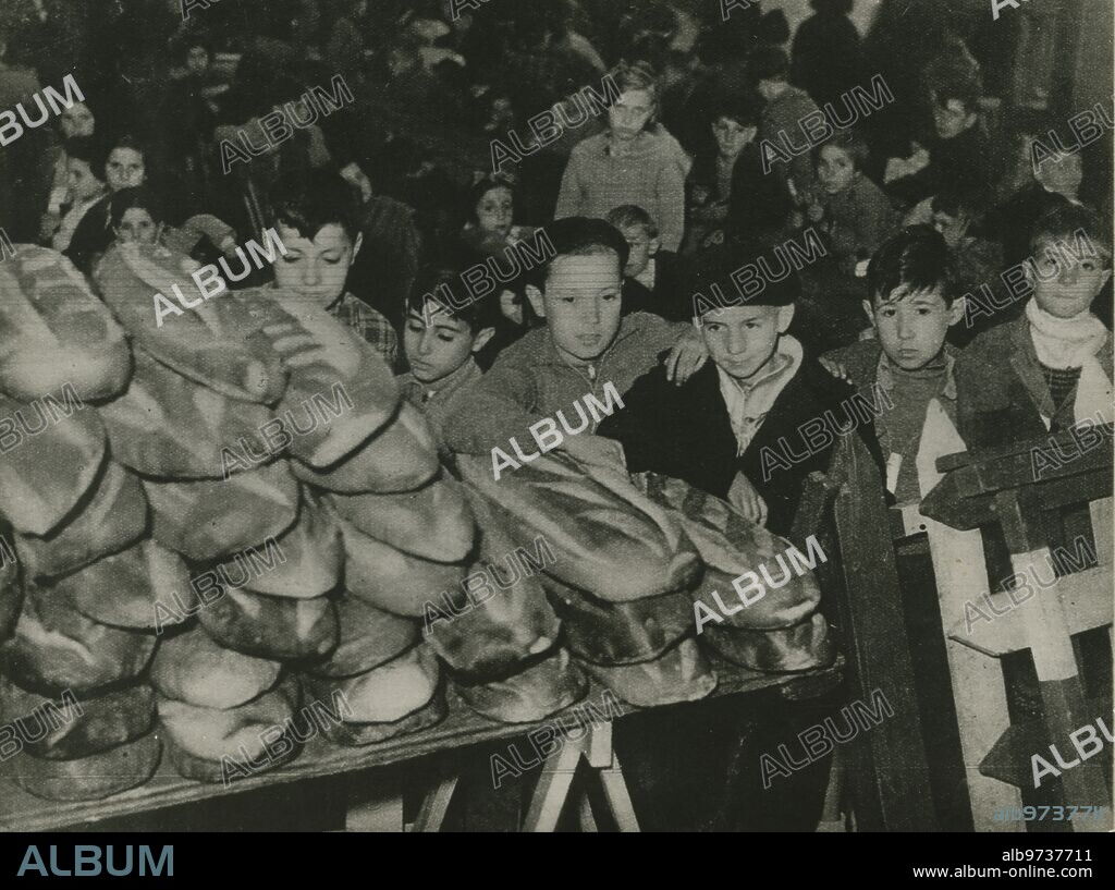 France, 06/20/1937. The small Spanish refugees who have recently arrived at the La Palisse camp, from where they will leave in groups towards their final accommodations.