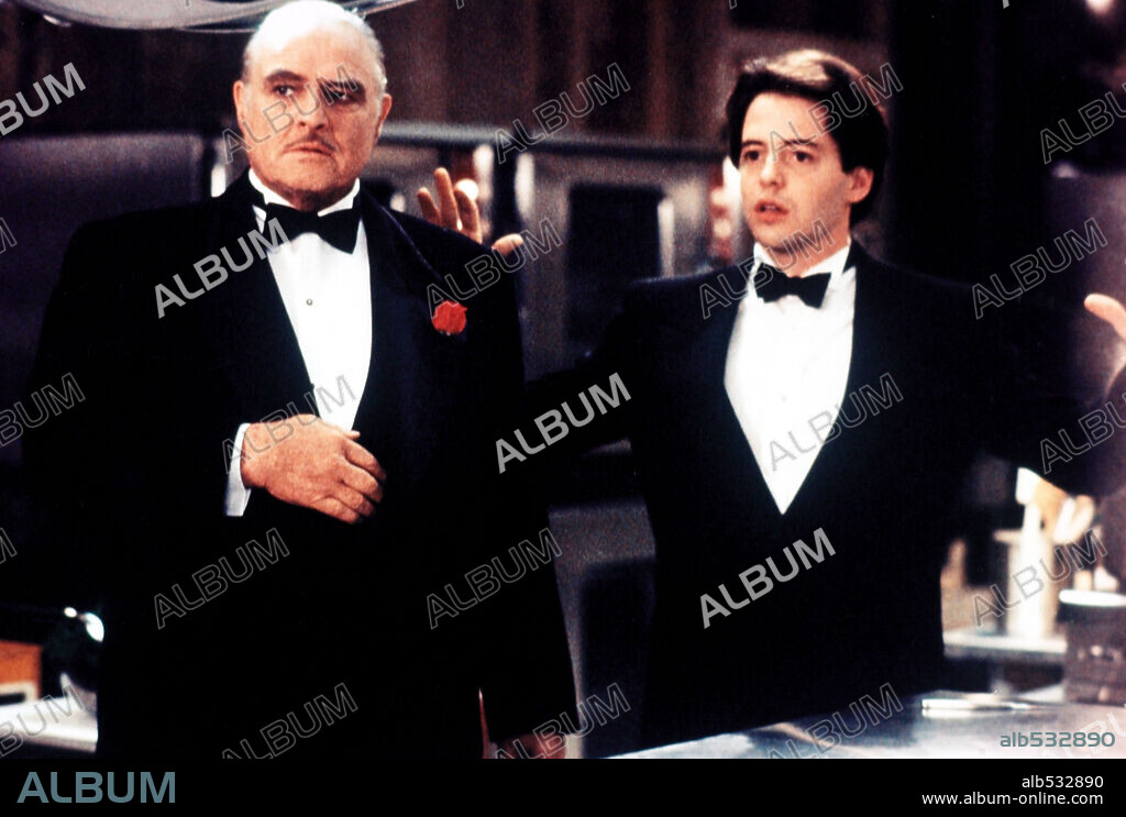 MARLON BRANDO y MATTHEW BRODERICK en EL NOVATO, 1990 (THE FRESHMAN), dirigida por ANDREW BERGMAN. Copyright TRISTAR PICTURES.