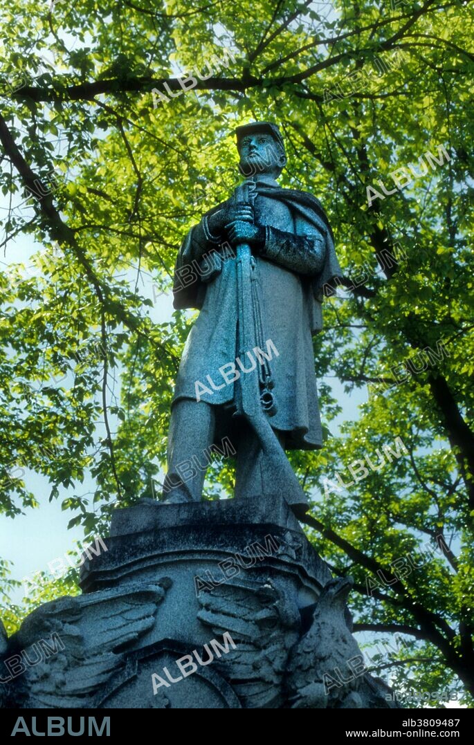 Statue commemorating Civil War soldiers, Georgia.