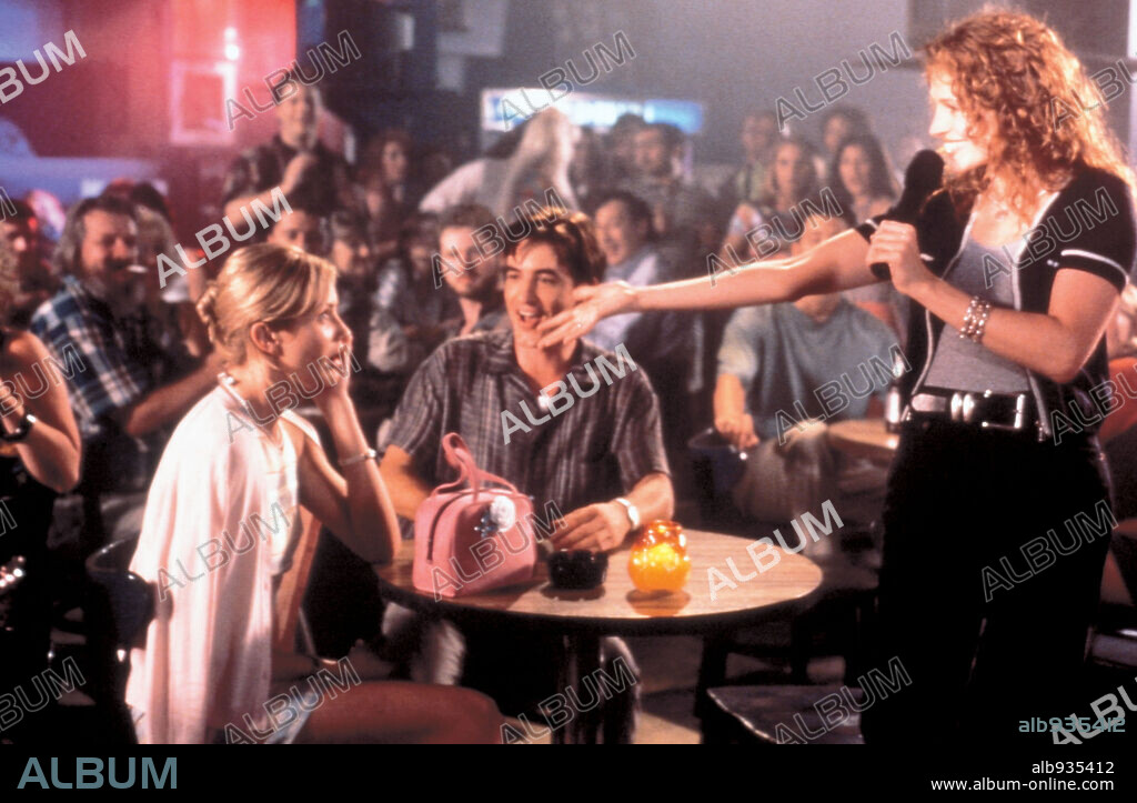 CAMERON DIAZ, DERMOT MULRONEY and JULIA ROBERTS in MY BEST FRIEND'S ...