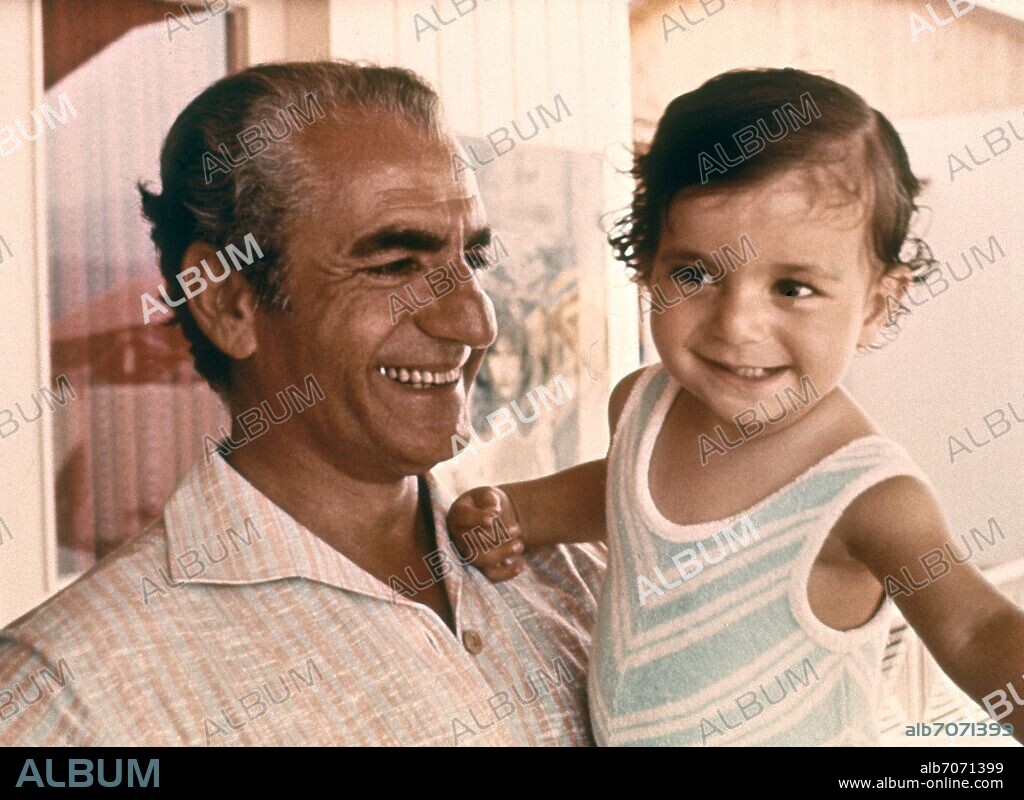 EL SHA DE PERSIA MUHAMMAD REZA PAHLAVI 1919 80 Y SU HIJO REZA