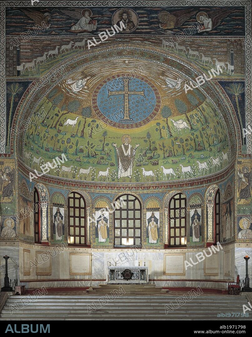 Absidal basin, Basilica of Sant'Apollinare in Classe (UNESCO World Heritage List, 1996), Ravenna, Emilia-Romagna. Italy, 6th century.