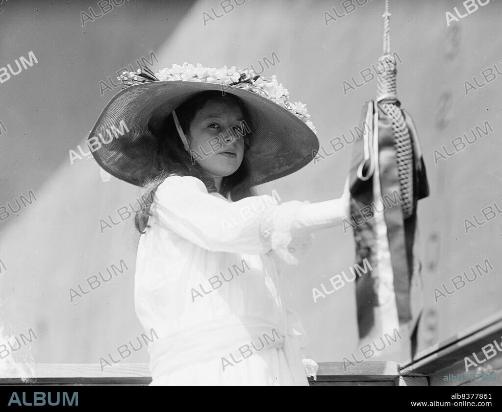 HARRIS & EWING. Claudia Lyon of Texas, Sponsor At Launching of U. S. S ...