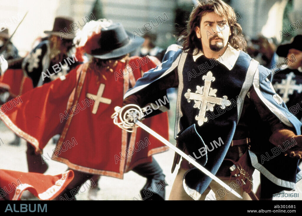 CHARLIE SHEEN in THE THREE MUSKETEERS, 1993, directed by STEPHEN HEREK. Copyright WALT DISNEY PRODUCTIONS.