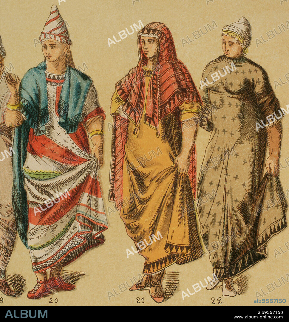 Etruscans. From left to right: 20- Etruscan woman's cape, 21- Etruscan woman's cape with a sort of hood, 22- Etruscan woman's dress. Chromolithography. "Historia Universal" by César Cantú. Volume II, 1881.