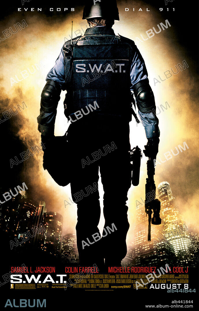 Poster of S. W. A. T., 2003, directed by CLARK JOHNSON. Copyright COLUMBIA PICTURES.