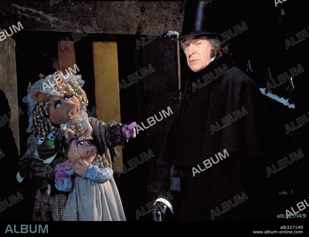 LOS TELEÑECOS and MICHAEL CAINE in THE MUPPET CHRISTMAS CAROL, 1992 ...