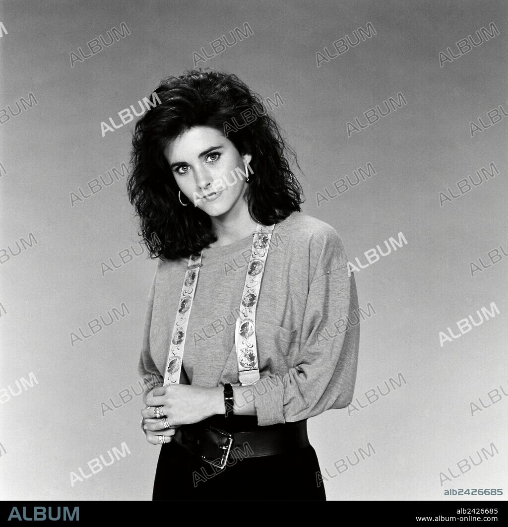 COX COURTENEY. COURTENEY COX in FAMILY TIES, 1982, directed by SAM WEISMAN. Copyright PARAMOUNT TV.