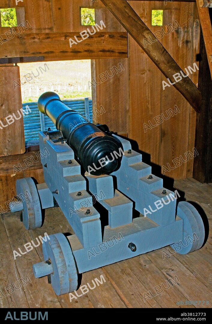 Cannon. Fort King George Historical Site, listed on the National Register of Historic Places, features a reconstruction of Fort King George, the southernmost outpost of the British Empire in the Americas from 1721 to 1727. Darien, Georgia.