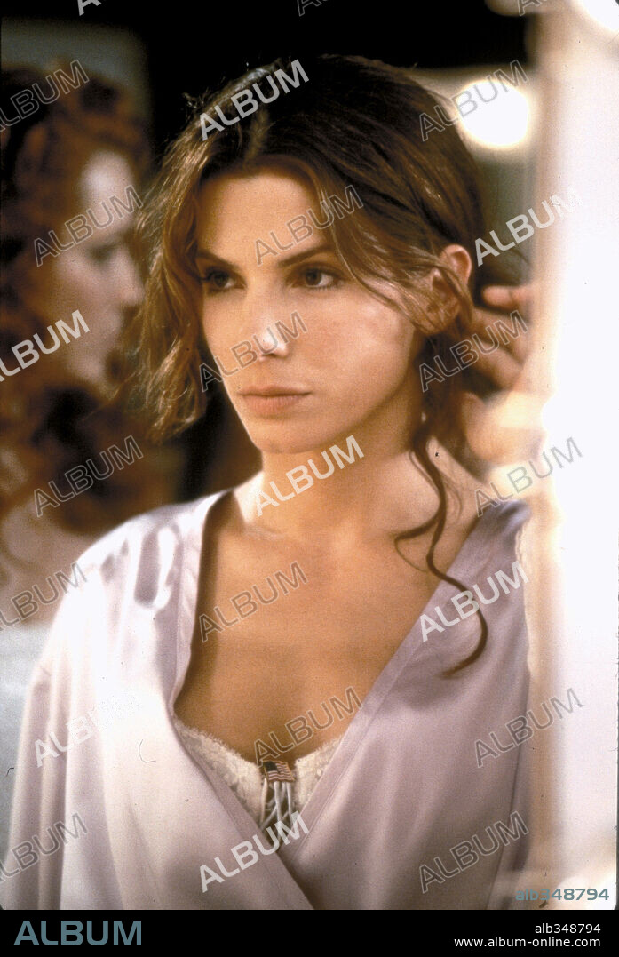 SANDRA BULLOCK in MISS CONGENIALITY, 2000, directed by DONALD PETRIE. Copyright WARNER BROS. PICTURES / BATZDORFF, RON.