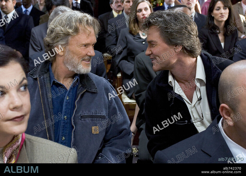 KRIS KRISTOFFERSON and KURT RUSSELL in DREAMER: INSPIRED BY A TRUE STORY, 2005, directed by JOHN GATINS. Copyright DREAMWORKS PICTURES / LEDERER, JOE.