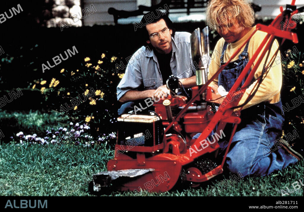 JEFF FAHEY And PIERCE BROSNAN In THE LAWNMOWER MAN, 1992, Directed By ...