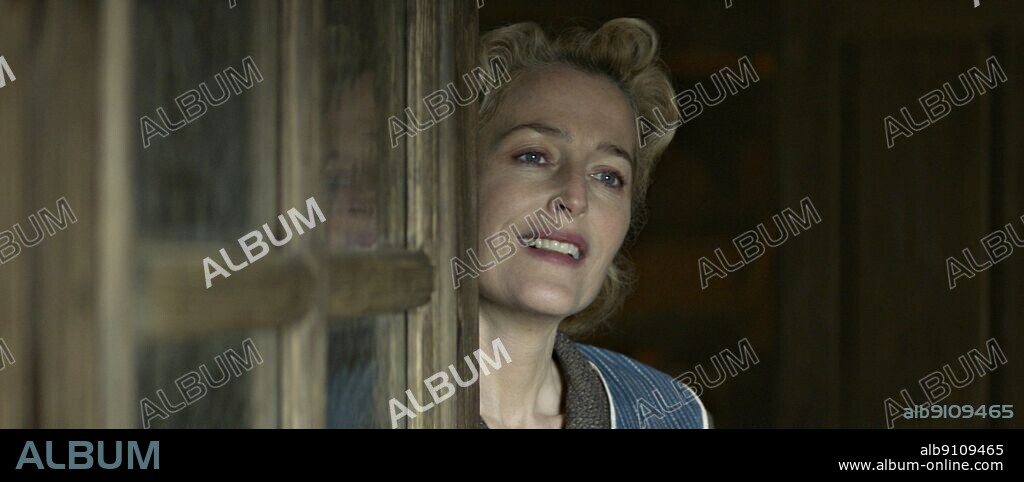 GILLIAN ANDERSON in WHITE BIRD: A WONDER STORY, 2023, directed by MARC FORSTER. Copyright LIONSGATE.