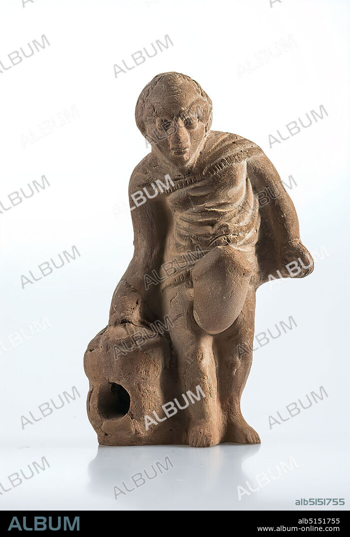 Ithyphallic slave with lantern, formerly Slg. Friedrich Gütte (Hamburg), clay, Total: Height: 12.9 cm; Width: 9 cm; Depth: 8.5 cm, ceramic, man, Hellenism, Early Imperial Period, Middle Imperial Period, Late Imperial Period, With bent back the stocky man stands on the right inclined to a lantern with closed legs from which an oversized phallus protrudes. The receding hair and the thin hair, as well as the bushy eyebrows and the thick, curved nose are deliberately ugly and are intended to evoke disgust. The erect limb dominates the figure and is decisive for its use. On the back is a device for hanging the grotesque. It is intended to draw the evil upon itself and thus protect the owner from harm. The figure belongs to the group of so-called Fayum terracottas. In Alexandria, the international, Greek-influenced center of Egypt, lives a multicultural society of Egyptians, Orientals, Greeks, Romans, Jews and others, whose different religious ideas are gradually blending together. Insights into this world of faith are provided by the so-called Fayum terracottas. They are part of the religious household, children's toys, knick-knacks, but also cult symbols, grave goods, pilgrimage images, votive offerings and magical objects for banishing evil forces. They can be found in houses, graves and sanctuaries.