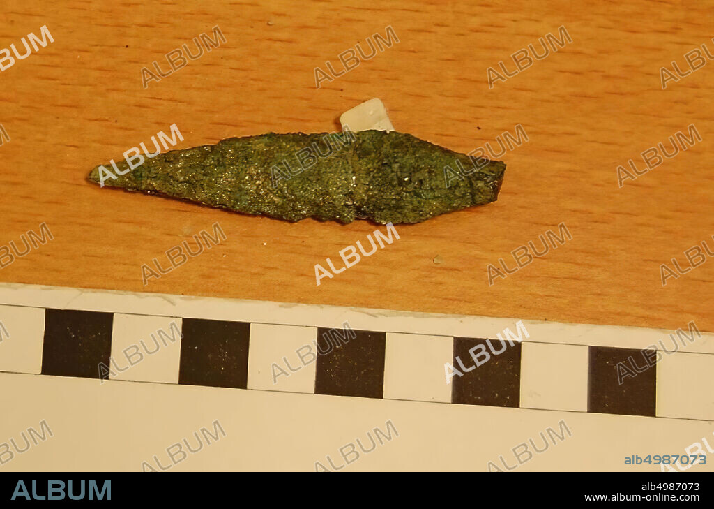 A bronze arrowhead, weapon, metal, bronze, L 6 cm, Iron Age I, phase K 1100-1000 BC, Jordan.