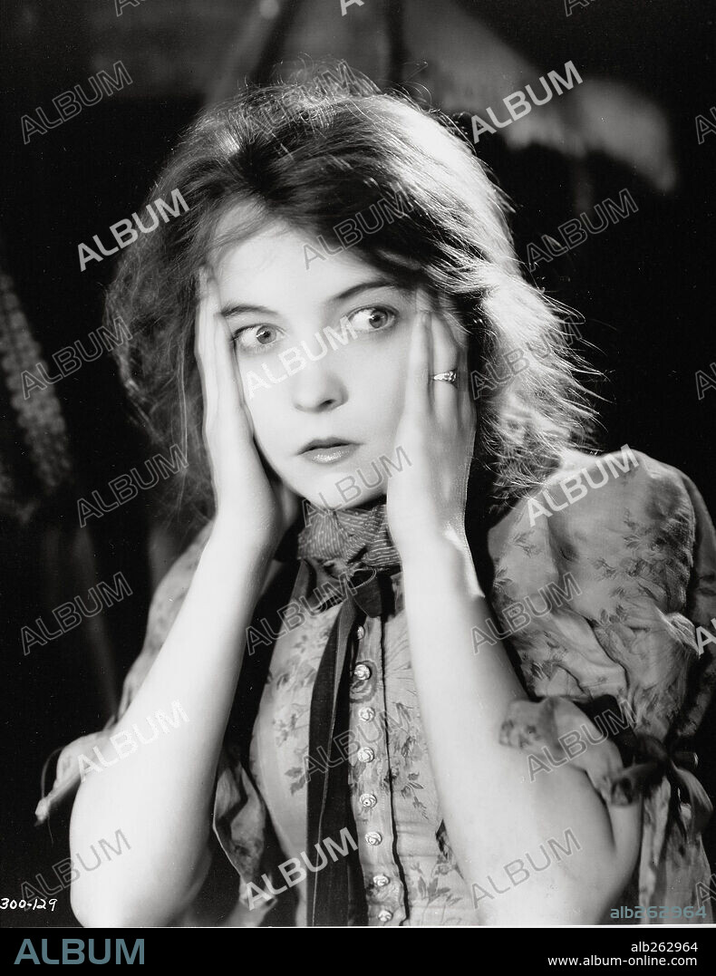 LILLIAN GISH in THE WIND, 1928, directed by VICTOR SJOSTROM. Copyright M.G.M.