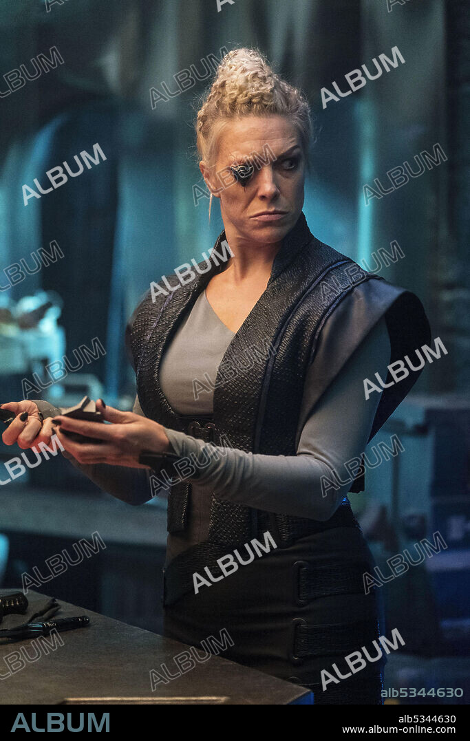 HANNAH WADDINGHAM in KRYPTON, 2018, directed by CIARAN DONNELLY, COLM MCCARTHY and DAVID S. GOYER. Copyright Warner Horizon Television / DC Entertainment.