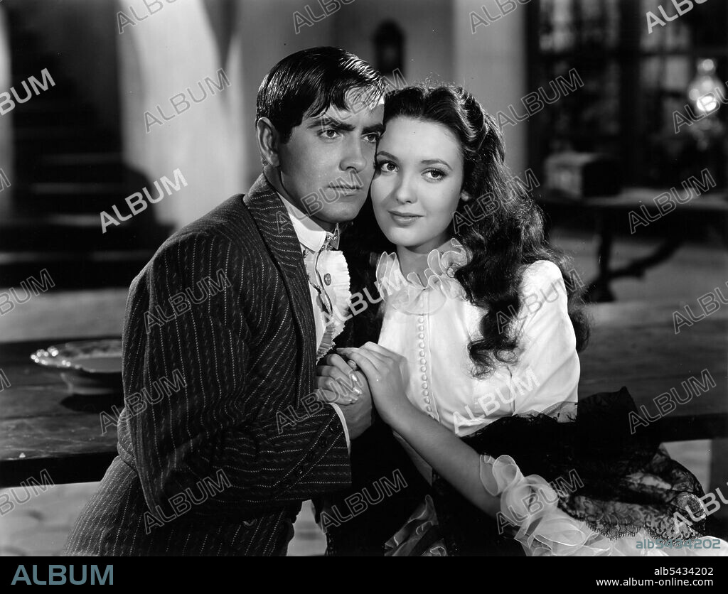 LINDA DARNELL and TYRONE POWER in BLOOD AND SAND, 1941, directed by ROUBEN MAMOULIAN. Copyright 20TH CENTURY FOX.