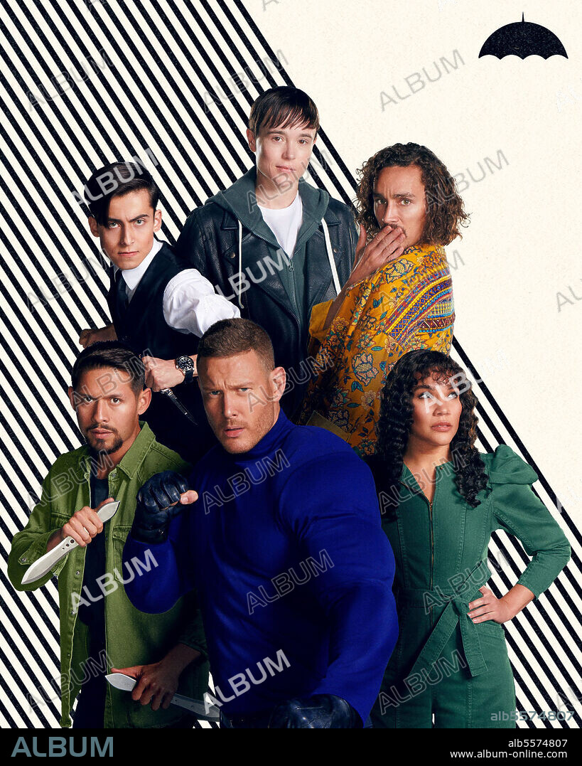 AIDAN GALLAGHER, DAVID CASTAÑEDA, ELLIOT PAGE, EMMY RAVER-LAMPMAN, ROBERT SHEEHAN and TOM HOPPER in THE UMBRELLA ACADEMY, 2019, directed by JEREMY SLATER. Copyright NETFLIX.