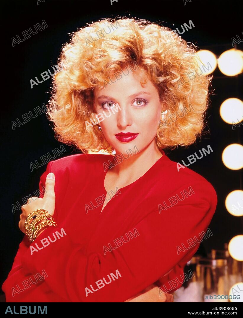 VIRGINIA MADSEN in THE HOT SPOT, 1990, directed by DENNIS HOPPER. Copyright  ORION PICTURES. - Album alb3908066