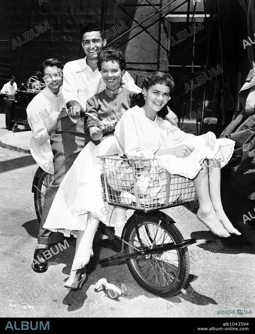 AUDREY DALTON, DOROTHY BROMILEY and JOAN ELAN in THE GIRLS OF PLEASURE ISLAND, 1953, directed by FREDERICK HUGH HERBERT. Copyright PARAMOUNT PICTURES.