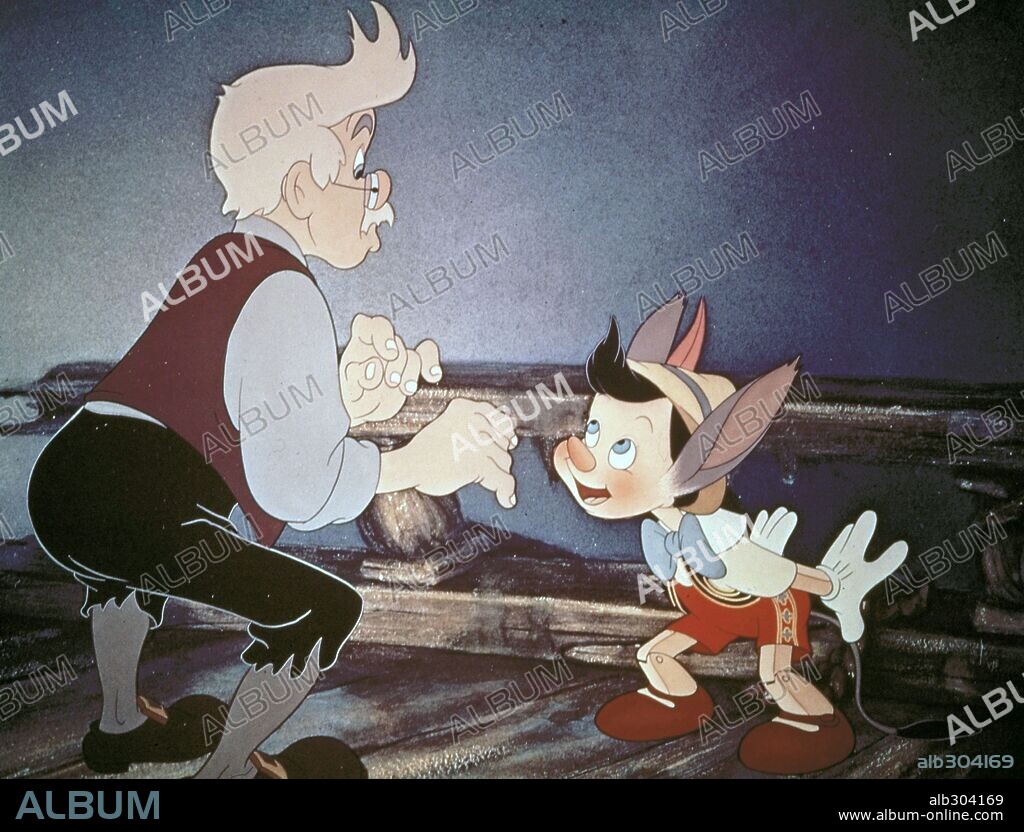 PINOCCHIO, 1940, directed by BEN SHARPSTEEN and HAMILTON LUSKE. Copyright WALT DISNEY PRODUCTIONS.