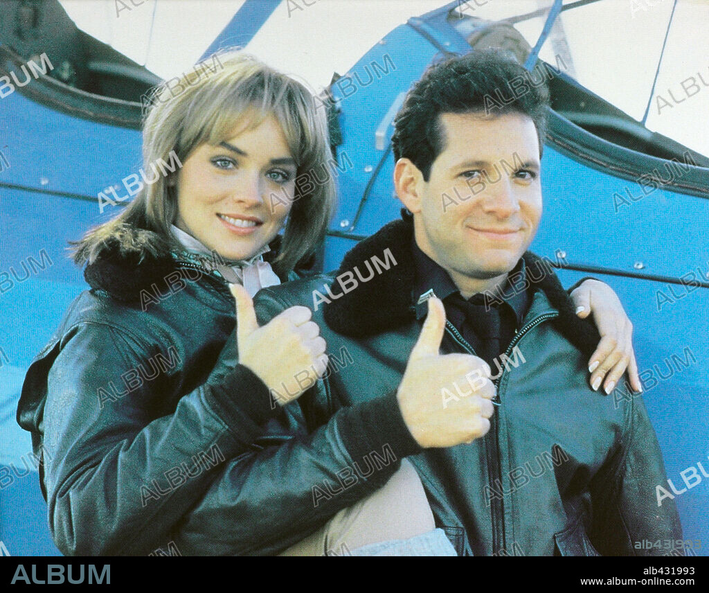 SHARON STONE and STEVE GUTTENBERG in POLICE ACADEMY 4: CITIZENS ON PATROL, 1987, directed by JIM DRAKE. Copyright WARNER BROTHERS.