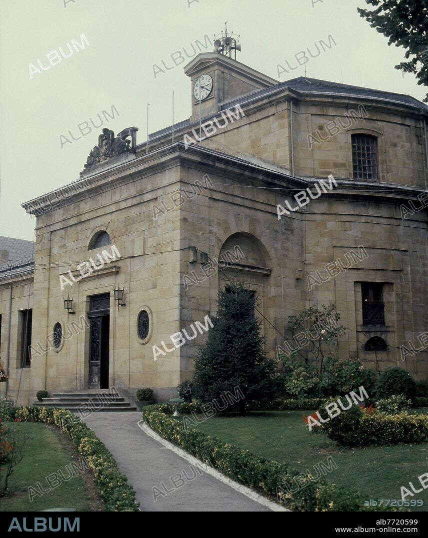 CASA DE JUNTAS-FACHADA.