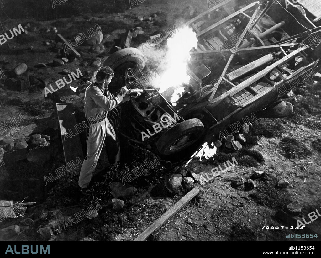 BURT LANCASTER in DESERT FURY, 1947, directed by LEWIS ALLEN. Copyright PARAMOUNT PICTURES.