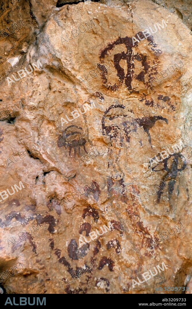 CUEVA DE LOS LETREROS (93), PINTURAS RUPESTRES, ARTE FIGURATIVO O ESQUEMATICO  . ALMERÍA, ANDALUCIA, ESPAÑA.