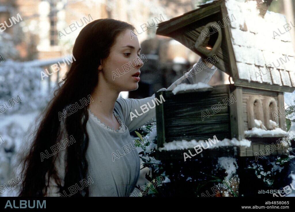 WINONA RYDER in LITTLE WOMEN, 1994, directed by GILLIAN ARMSTRONG. Copyright COLUMBIA PICTURES.