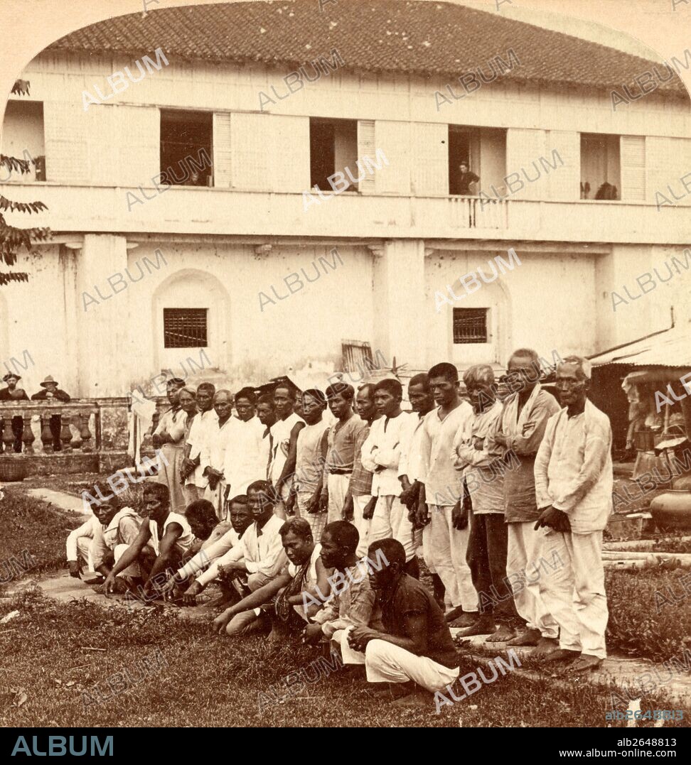 Filipino Prisoners of War at Pasig, Philippines 1899, 19th century, Vintage photography.