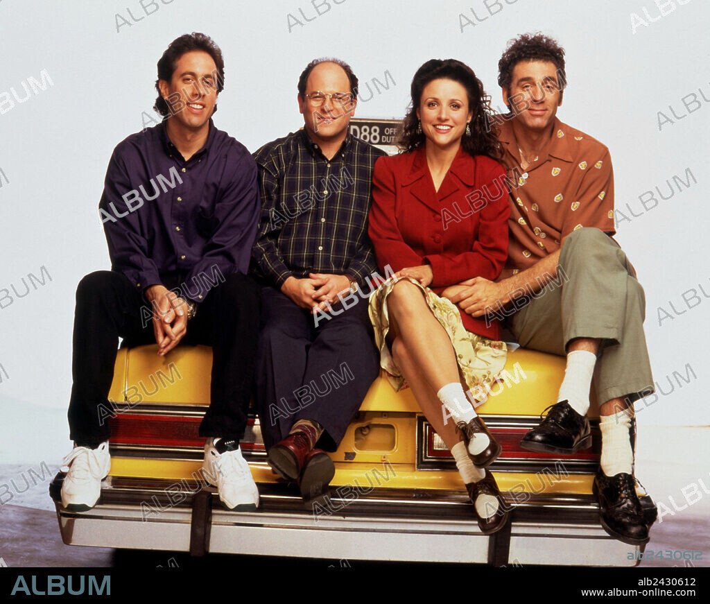 JASON ALEXANDER, JERRY SEINFELD, JULIA LOUIS-DREYFUS and MICHAEL RICHARDS in SEINFELD, 1990, directed by ANDY ACKERMAN, DAVID STEINBERG and JASON ALEXANDER. Copyright CASTLE ROCK/WEST-SHAPIRO.