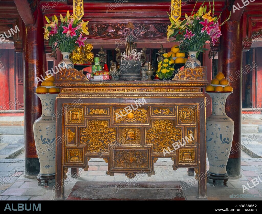 Vietnam: The main altar, Altar to Confucius, Great House of Ceremonies, Temple of Literature (Van Mieu), Hanoi. The Temple of Literature or Van Mieu is one of Vietnam's foremost cultural treasures. Founded in 1070 by King Ly Thanh Tong of the Early Ly Dynasty, the temple was originally dedicated both to Confucius and to Chu Cong, a member of the Chinese royal family credited with originating many of the teachings that Confucius developed five hundred years later. The site was selected by Ly Dynasty geomancers to stand in harmony with the Taoist Bich Cau temple.