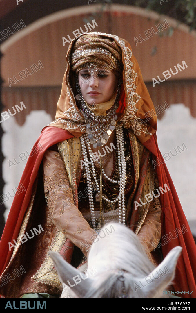 EVA GREEN in KINGDOM OF HEAVEN, 2005, directed by RIDLEY SCOTT. Copyright 20TH CENTURY FOX / APPLEBY, DAVID.