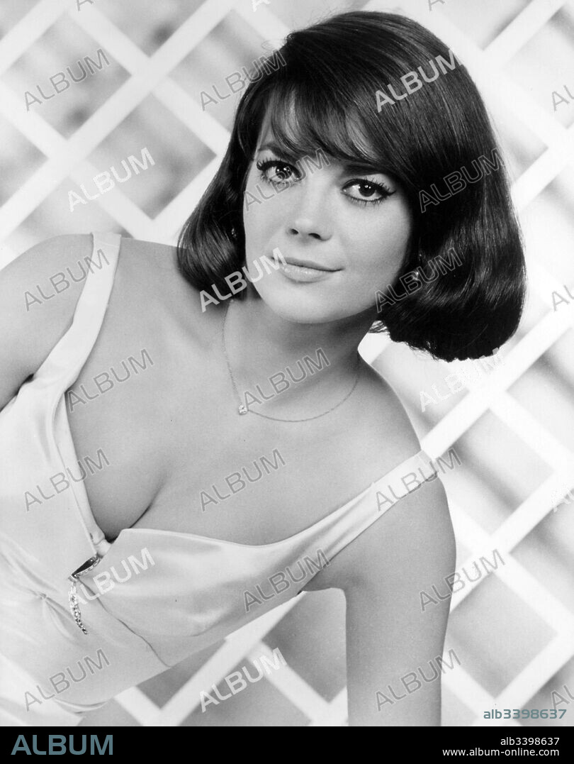 NATALIE WOOD in SEX AND THE SINGLE GIRL, 1964, directed by RICHARD QUINE.  Copyright WARNER BROTHERS. - Album alb3398637