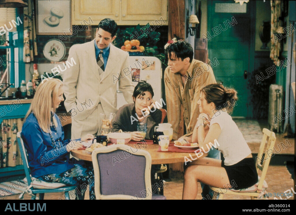 COURTENEY COX, DAVID SCHWIMMER, JENNIFER ANISTON, LISA KUDROW y MATT LEBLANC en FRIENDS, 1994, dirigida por GAIL MANCUSO, GARY HALVORSON, JAMES BURROWS, MICHAEL LEMBECK y PETER BONERZ. Copyright WARNER BROS TV.