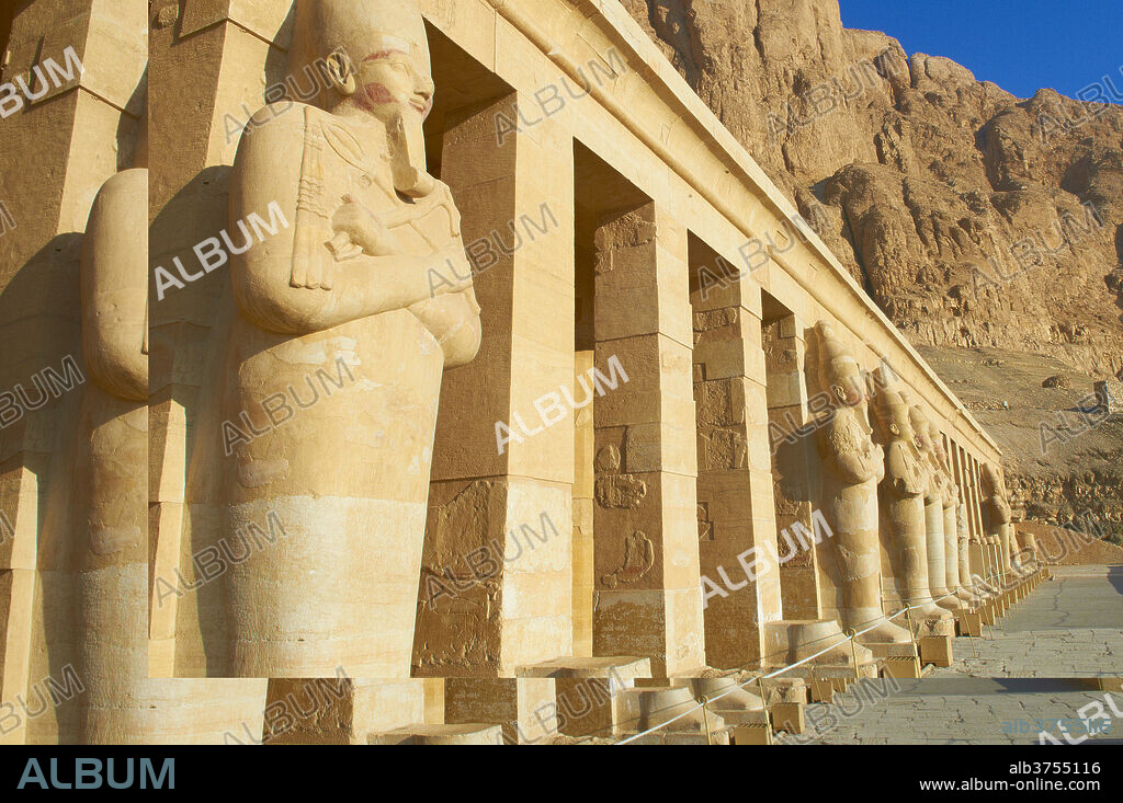 Temple of Hatshepsut, Deir el Bahari, Thebes, UNESCO World Heritage Site, Egypt, North Africa, Africa.